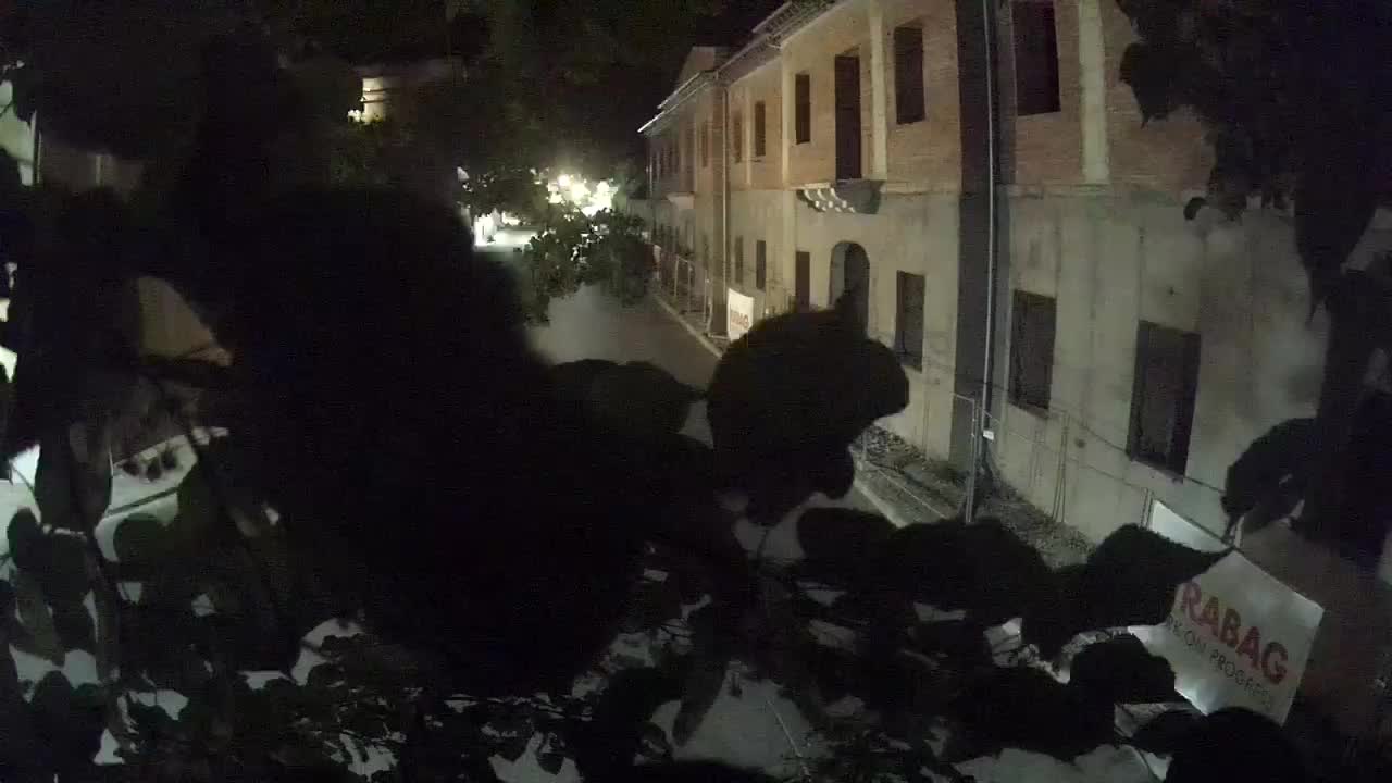 Renovación de Petrinja de la escuela secundaria y la administración de la ciudad después del terremoto – Live cam Croacia