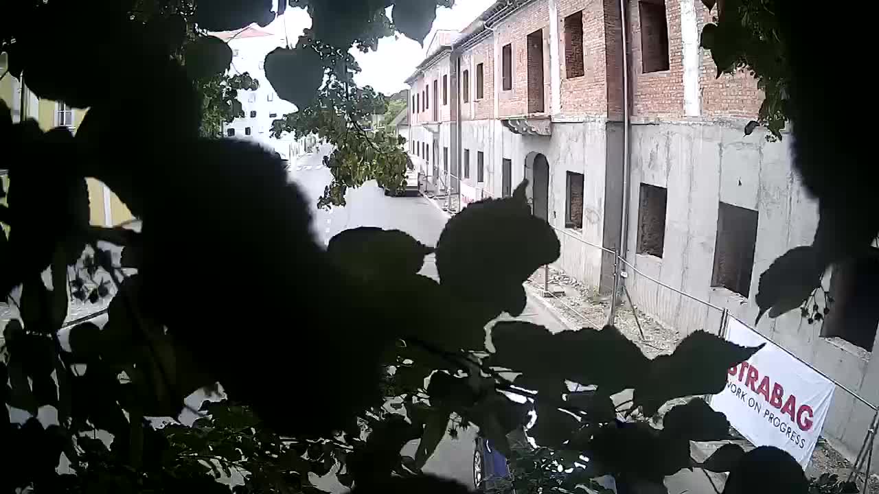 Petrinja ristrutturazione del liceo e dell’amministrazione comunale dopo il terremoto – Live cam Croazia