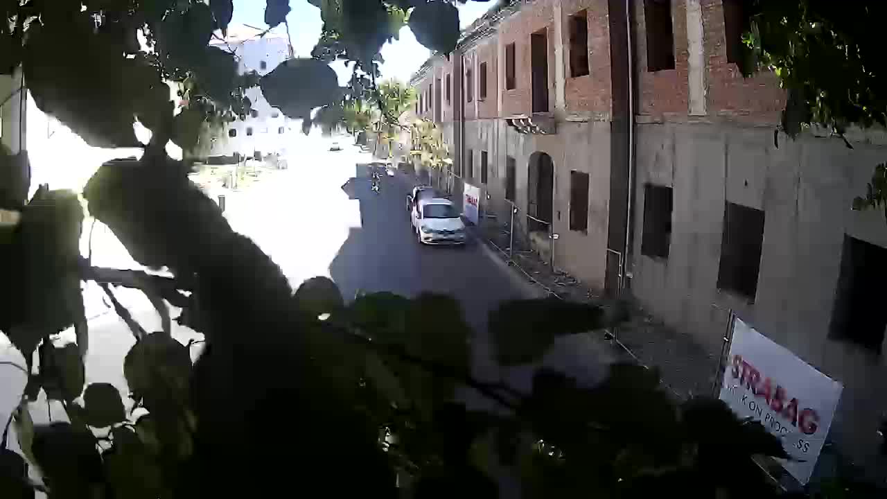 Renovación de Petrinja de la escuela secundaria y la administración de la ciudad después del terremoto – Live cam Croacia