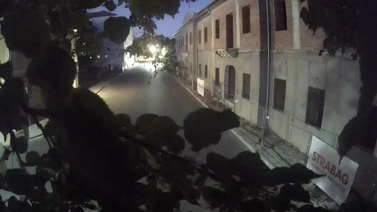 Petrinja ristrutturazione del liceo e dell’amministrazione comunale dopo il terremoto – Live cam Croazia