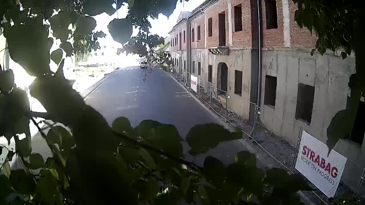 Renovación de Petrinja de la escuela secundaria y la administración de la ciudad después del terremoto – Live cam Croacia