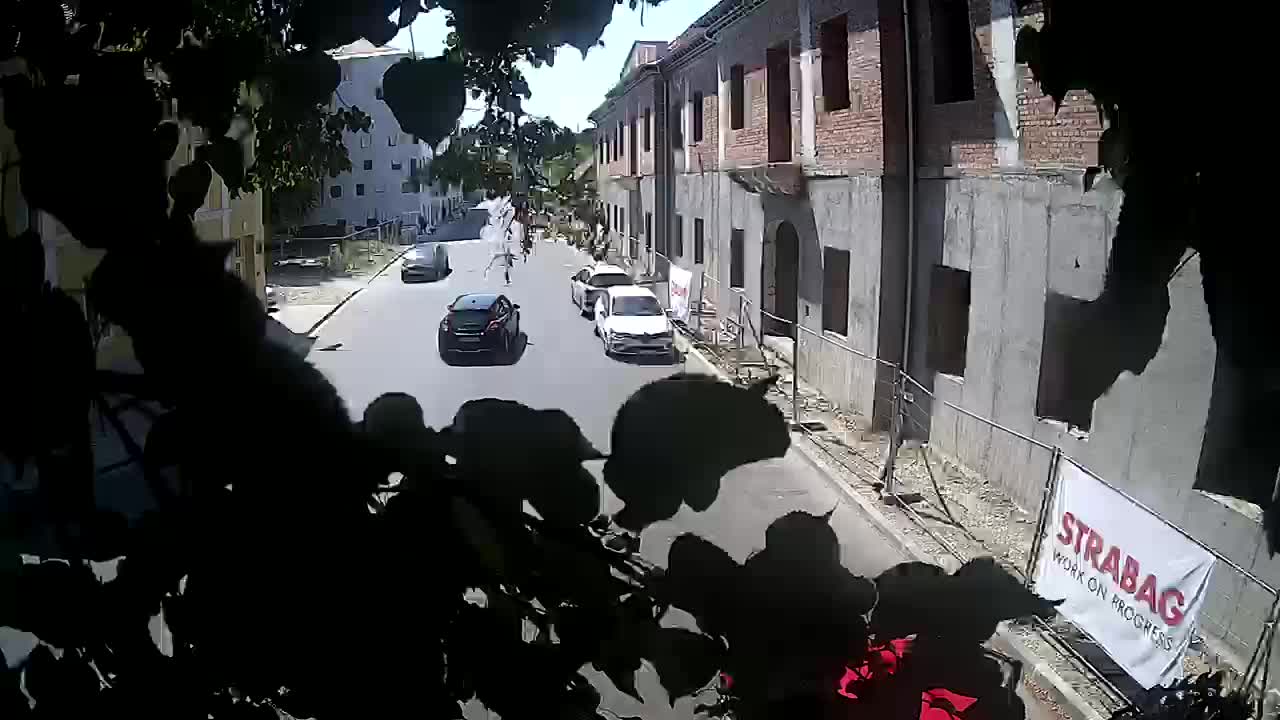 Renovación de Petrinja de la escuela secundaria y la administración de la ciudad después del terremoto – Live cam Croacia