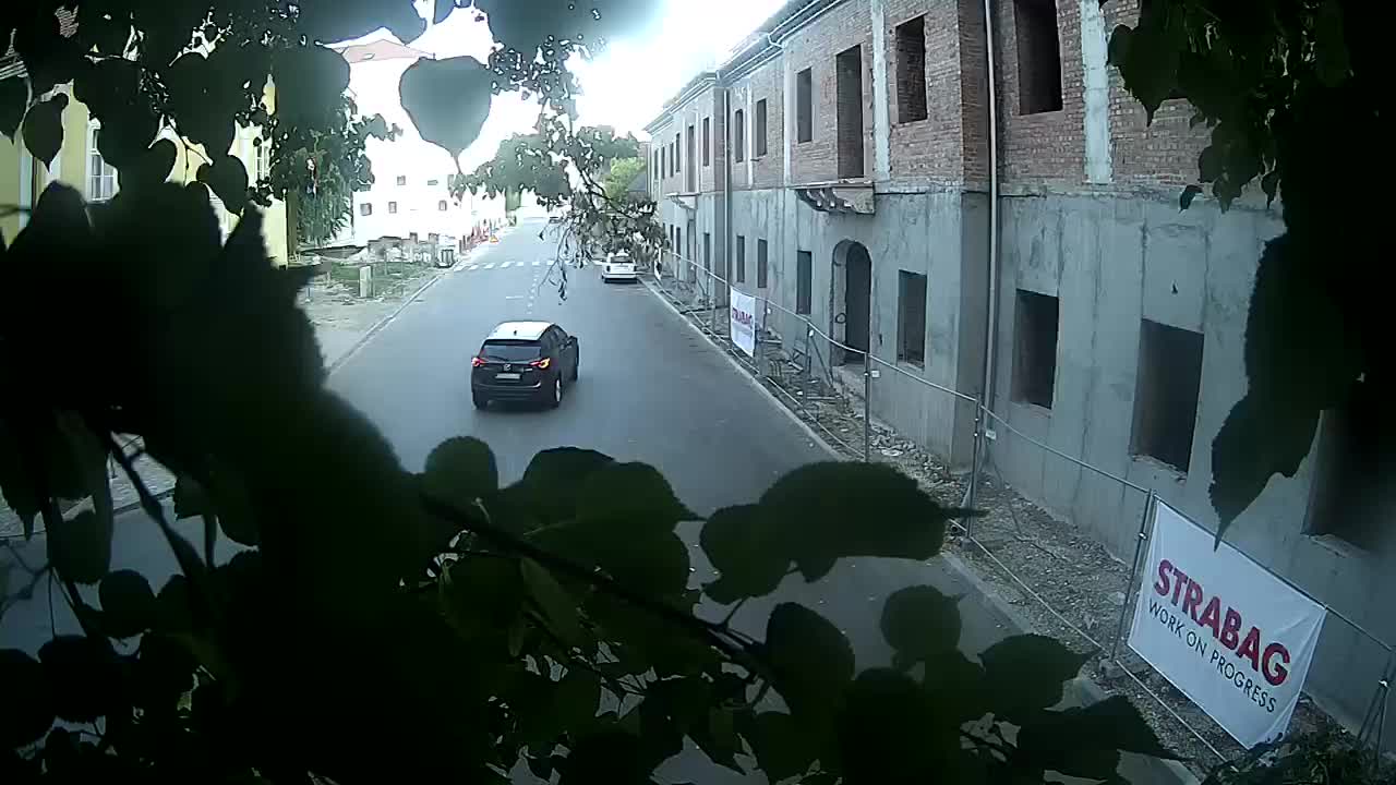 Petrinja ristrutturazione del liceo e dell’amministrazione comunale dopo il terremoto – Live cam Croazia