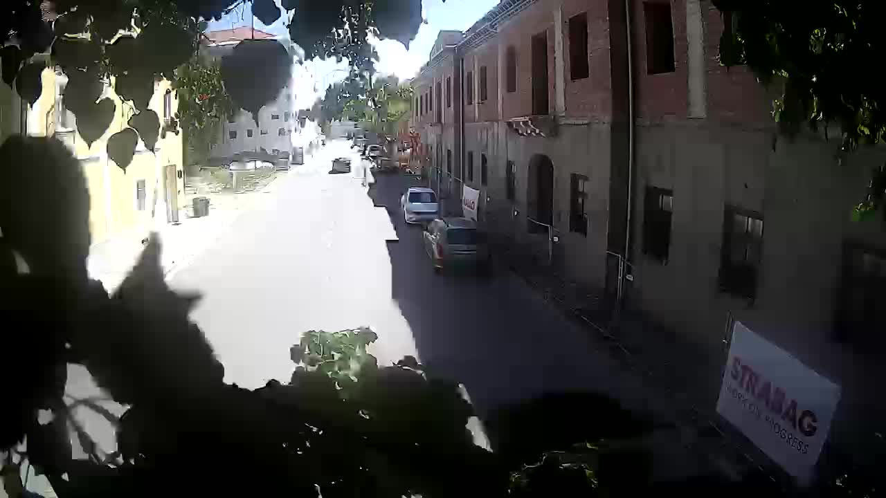 Petrinjska prenova srednje šole in mestne uprave po potresu – Kamere v živo Hrvaška