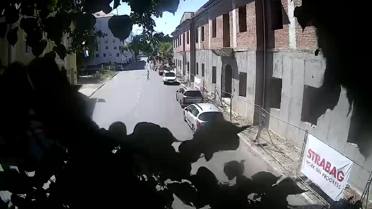 Petrinja ristrutturazione del liceo e dell’amministrazione comunale dopo il terremoto – Live cam Croazia