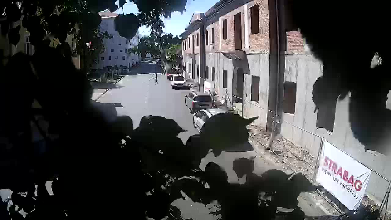 Renovación de Petrinja de la escuela secundaria y la administración de la ciudad después del terremoto – Live cam Croacia