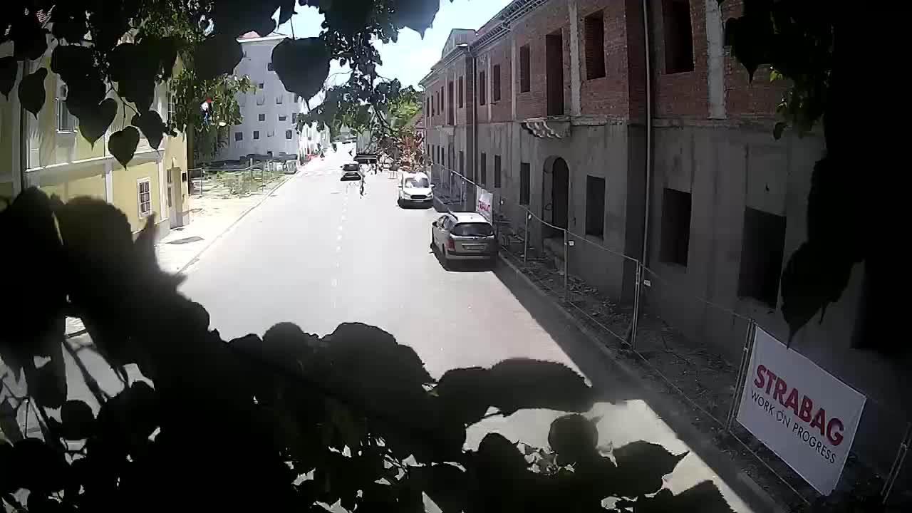 Renovación de Petrinja de la escuela secundaria y la administración de la ciudad después del terremoto – Live cam Croacia