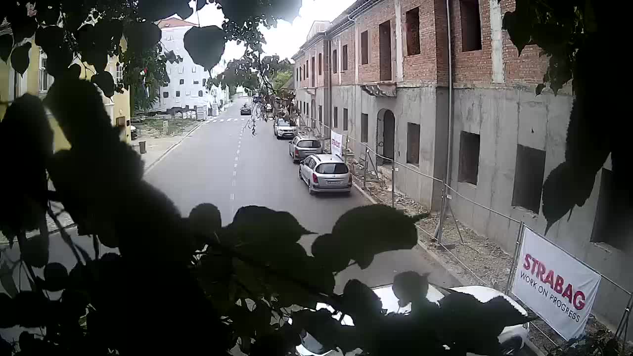 Petrinja ristrutturazione del liceo e dell’amministrazione comunale dopo il terremoto – Live cam Croazia