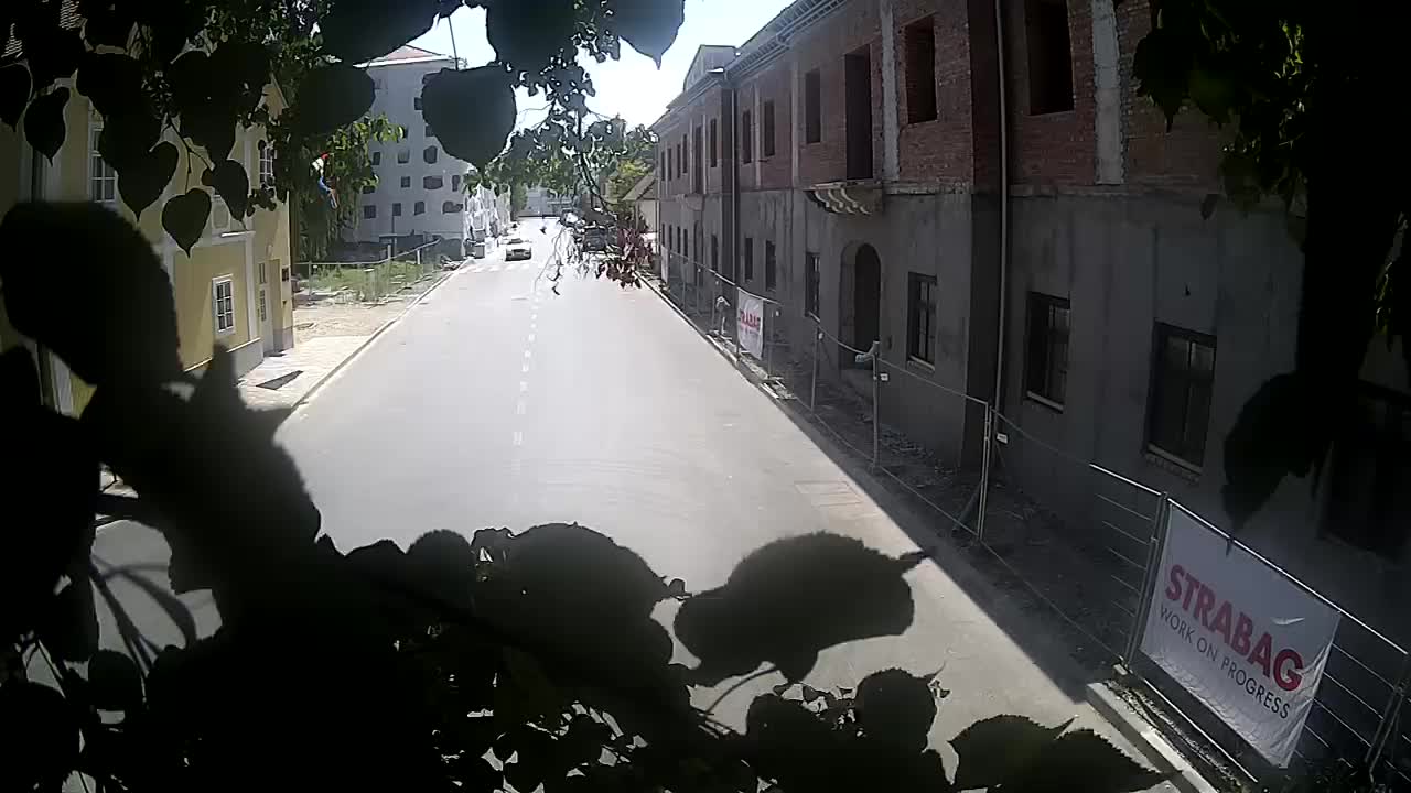 Renovación de Petrinja de la escuela secundaria y la administración de la ciudad después del terremoto – Live cam Croacia