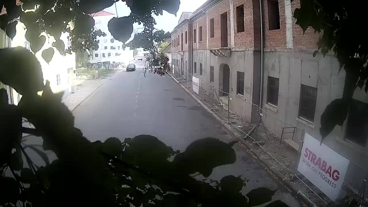 Petrinja ristrutturazione del liceo e dell’amministrazione comunale dopo il terremoto – Live cam Croazia