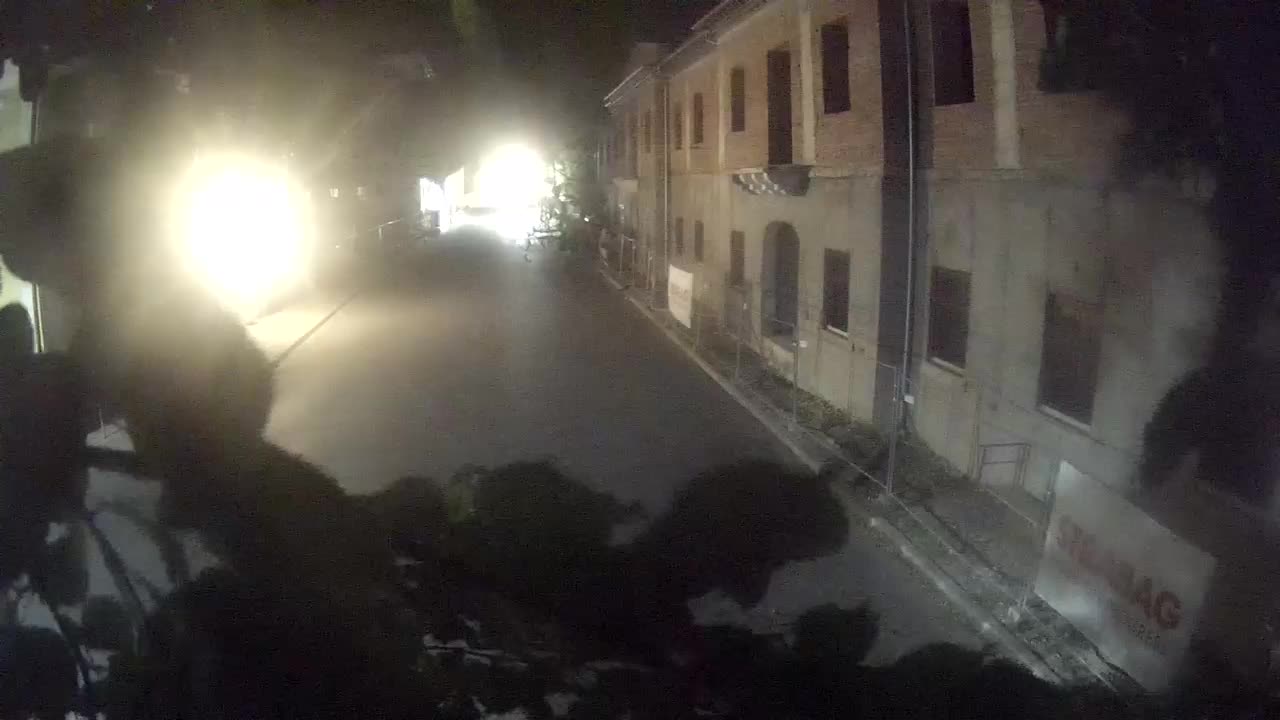 Renovación de Petrinja de la escuela secundaria y la administración de la ciudad después del terremoto – Live cam Croacia