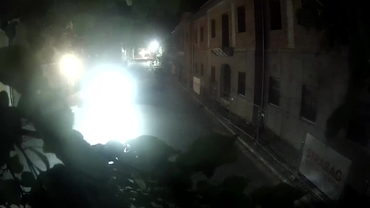Renovación de Petrinja de la escuela secundaria y la administración de la ciudad después del terremoto – Live cam Croacia