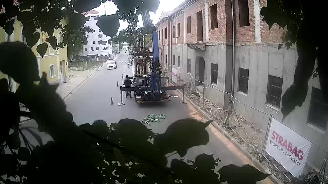 Renovación de Petrinja de la escuela secundaria y la administración de la ciudad después del terremoto – Live cam Croacia