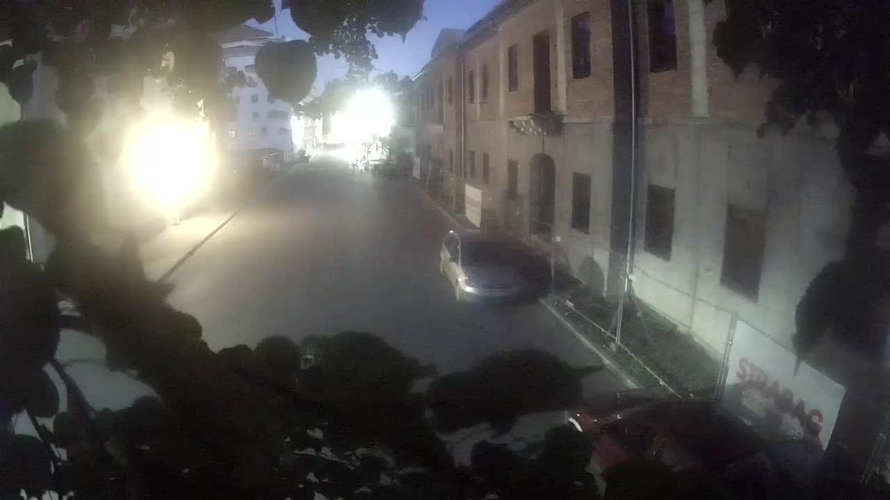 Renovación de Petrinja de la escuela secundaria y la administración de la ciudad después del terremoto – Live cam Croacia