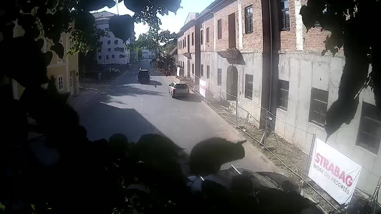 Renovación de Petrinja de la escuela secundaria y la administración de la ciudad después del terremoto – Live cam Croacia