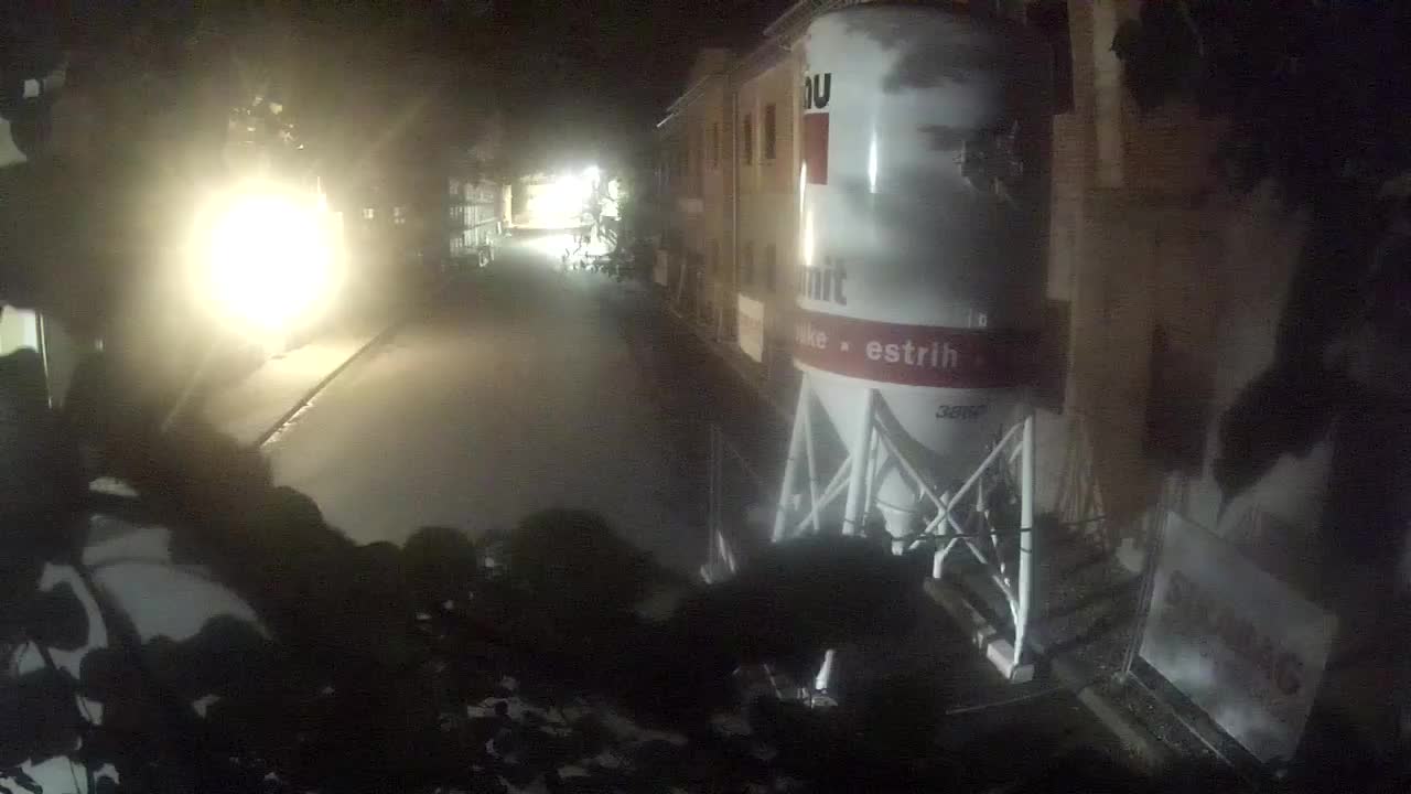 Renovación de Petrinja de la escuela secundaria y la administración de la ciudad después del terremoto – Live cam Croacia