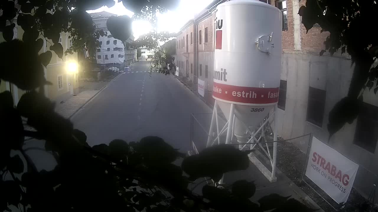 Renovación de Petrinja de la escuela secundaria y la administración de la ciudad después del terremoto – Live cam Croacia