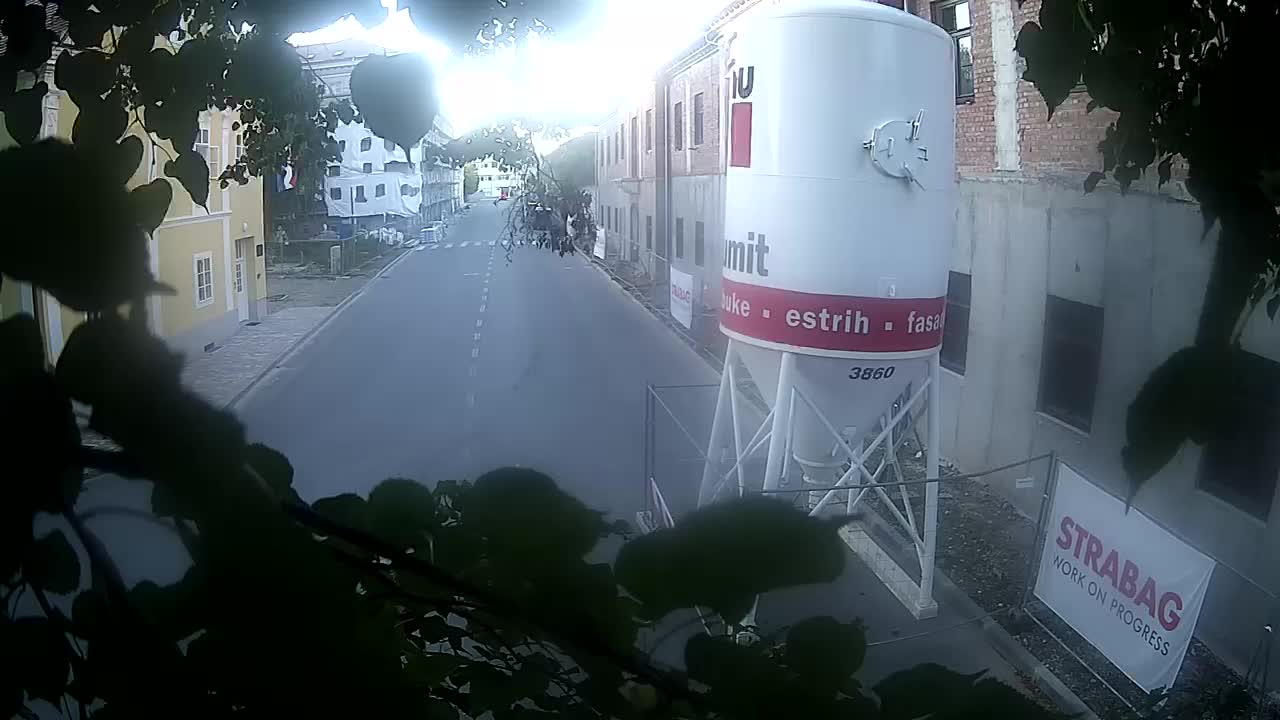 Petrinja ristrutturazione del liceo e dell’amministrazione comunale dopo il terremoto – Live cam Croazia