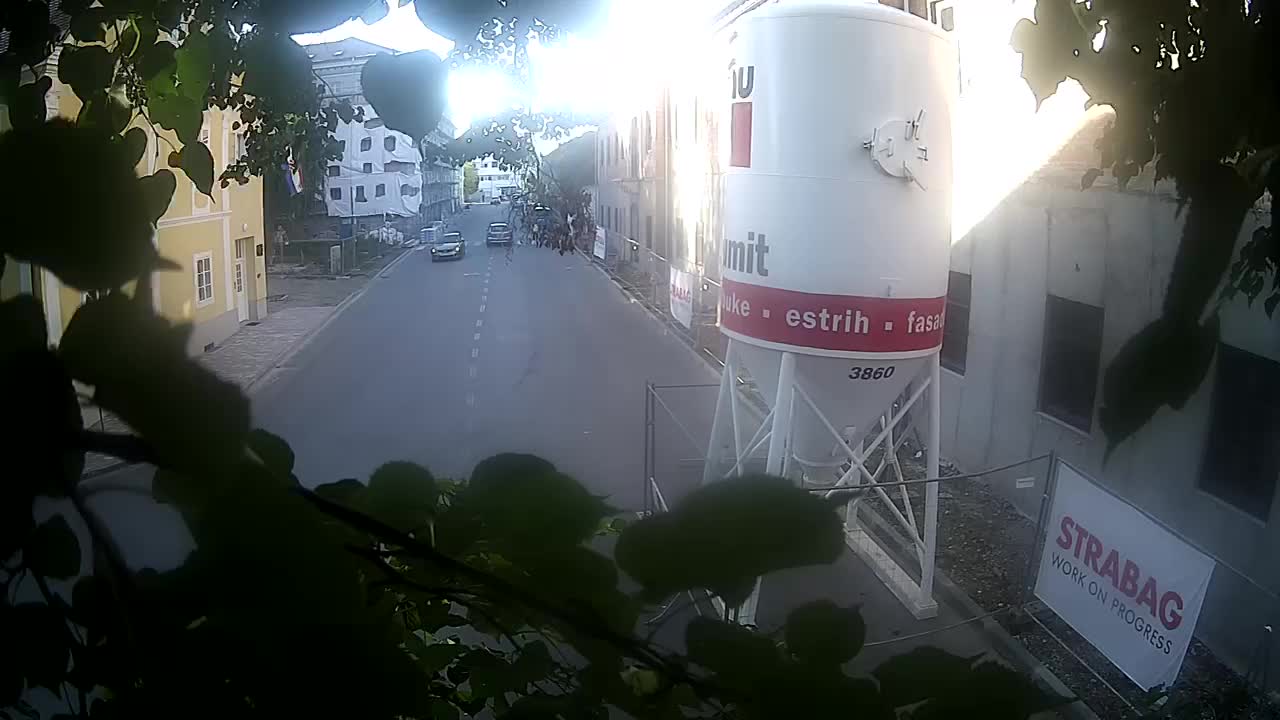 Renovación de Petrinja de la escuela secundaria y la administración de la ciudad después del terremoto – Live cam Croacia