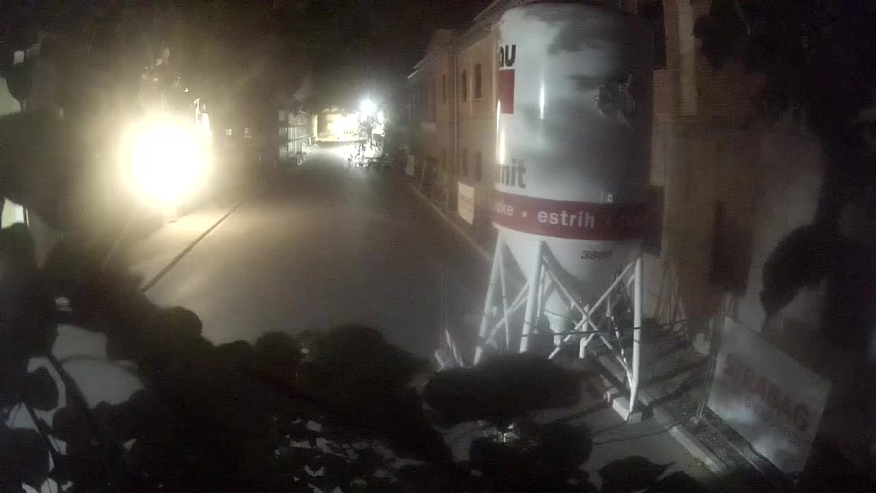 Petrinja ristrutturazione del liceo e dell’amministrazione comunale dopo il terremoto – Live cam Croazia