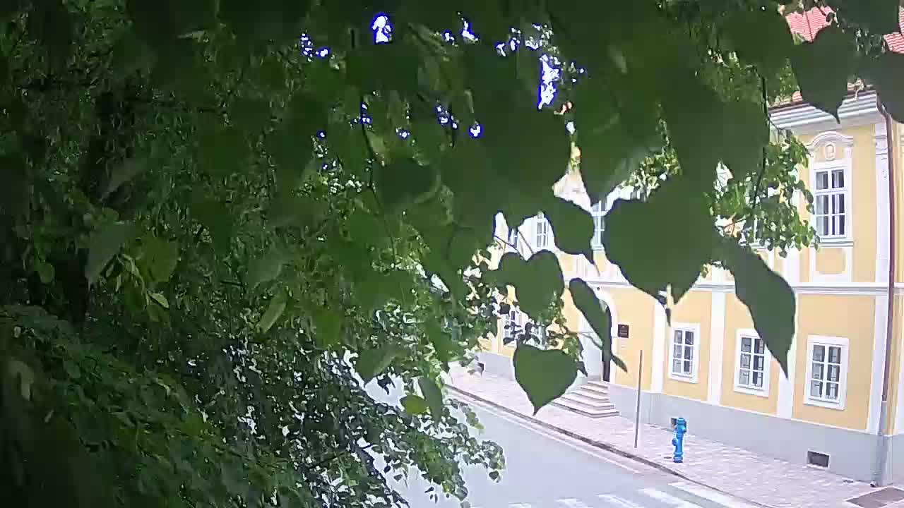 Live webcam Petrinja central park – after the earthquake