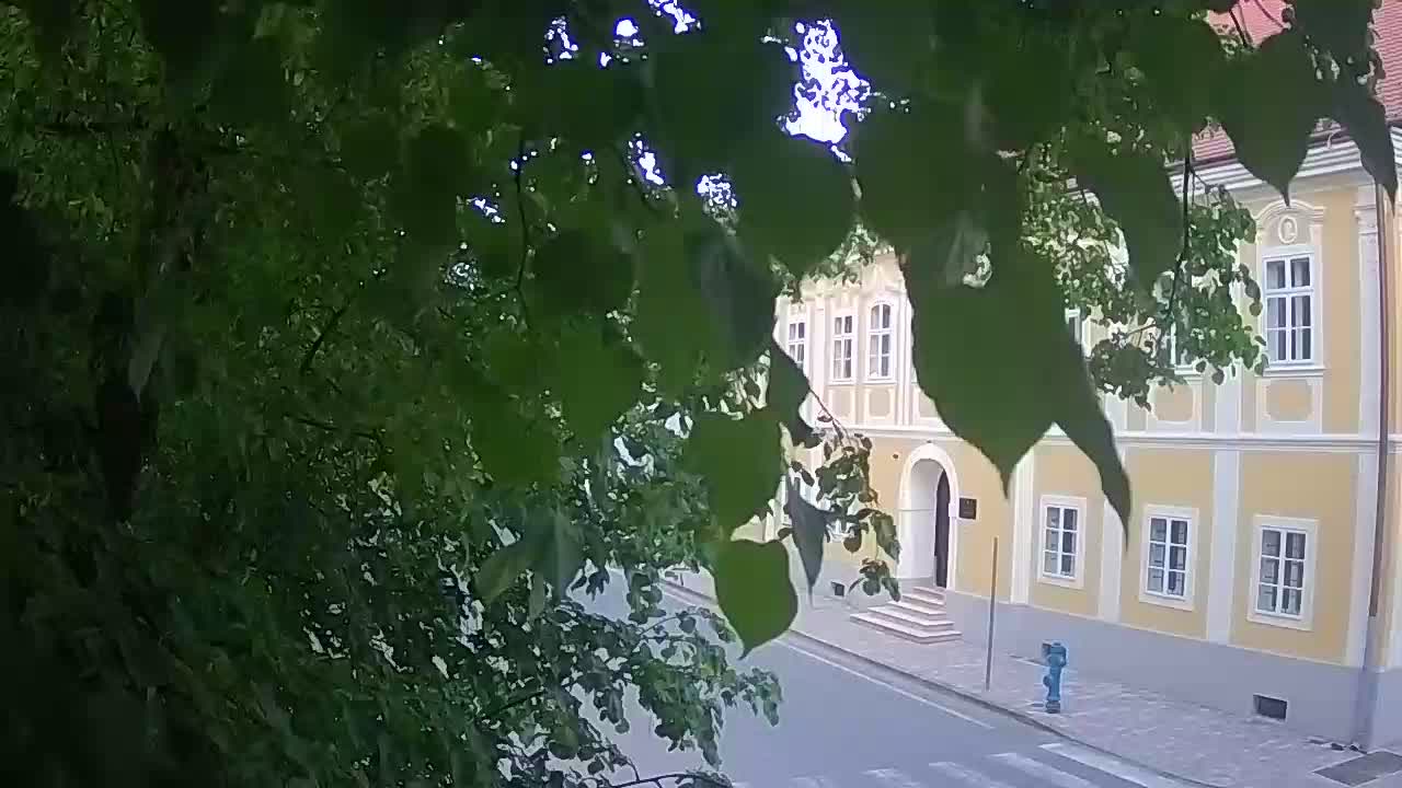 Web kamera uživo Petrinja centralni park – nakon potresa