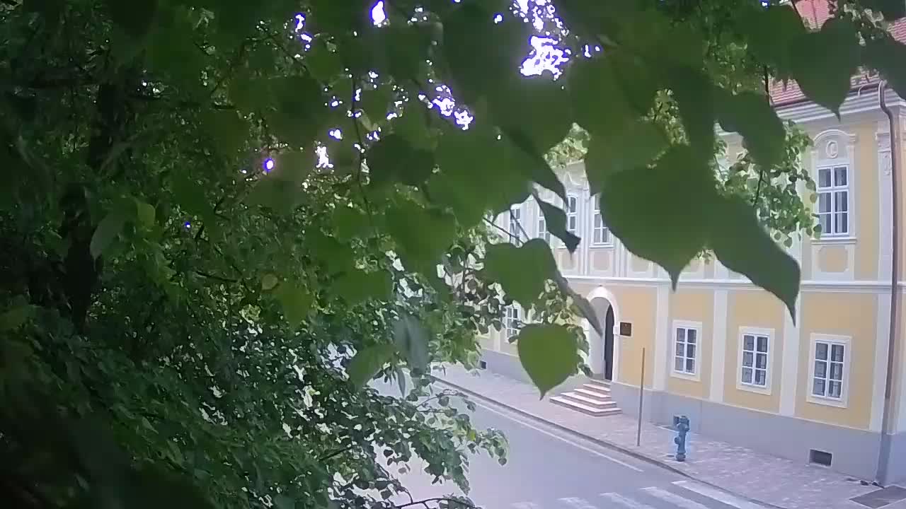 Live webcam Petrinja central park – after the earthquake