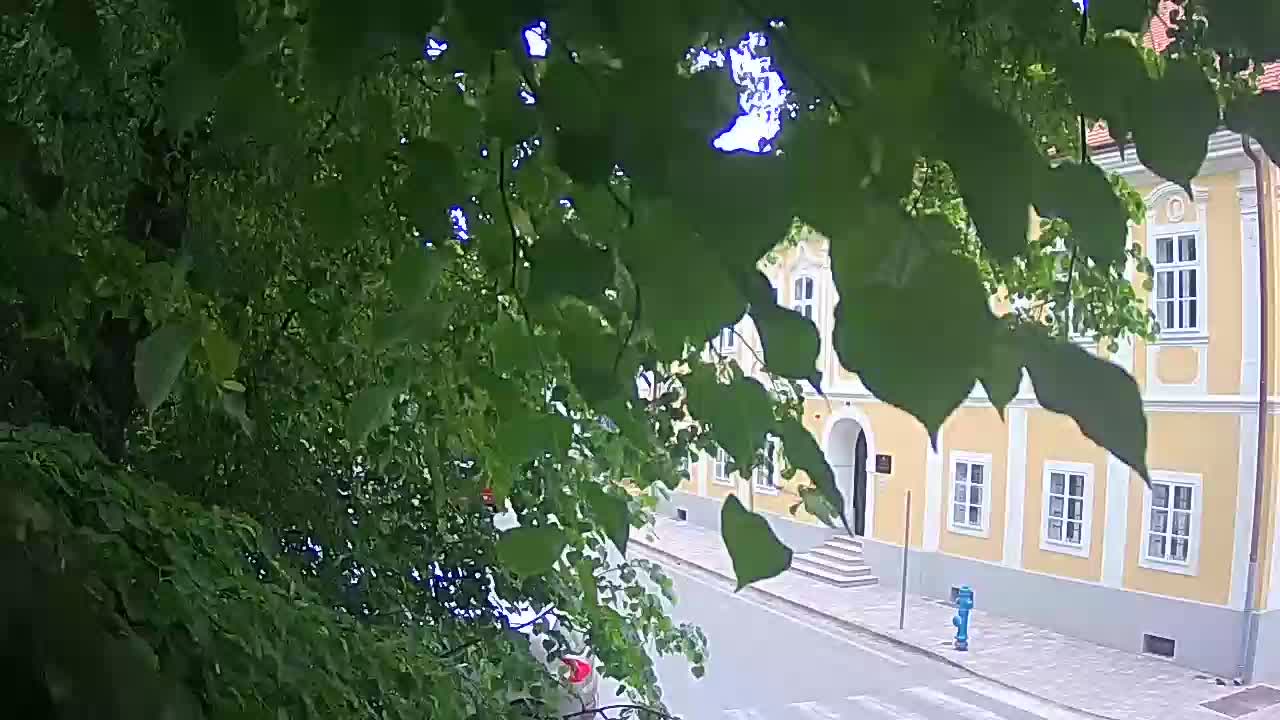 Live Webcam Petrinja Park – nach dem Erdbeben