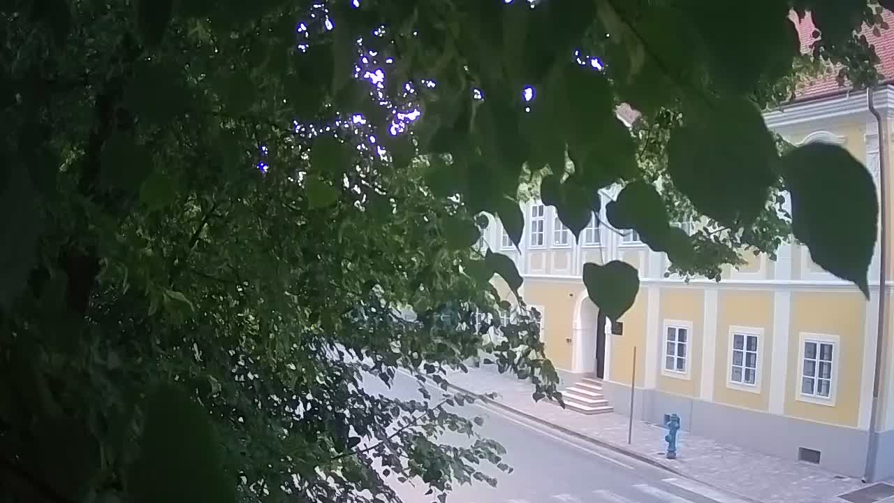 Live webcam Petrinja central park – after the earthquake