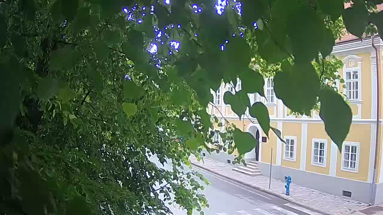 Live Webcam Petrinja Park – nach dem Erdbeben