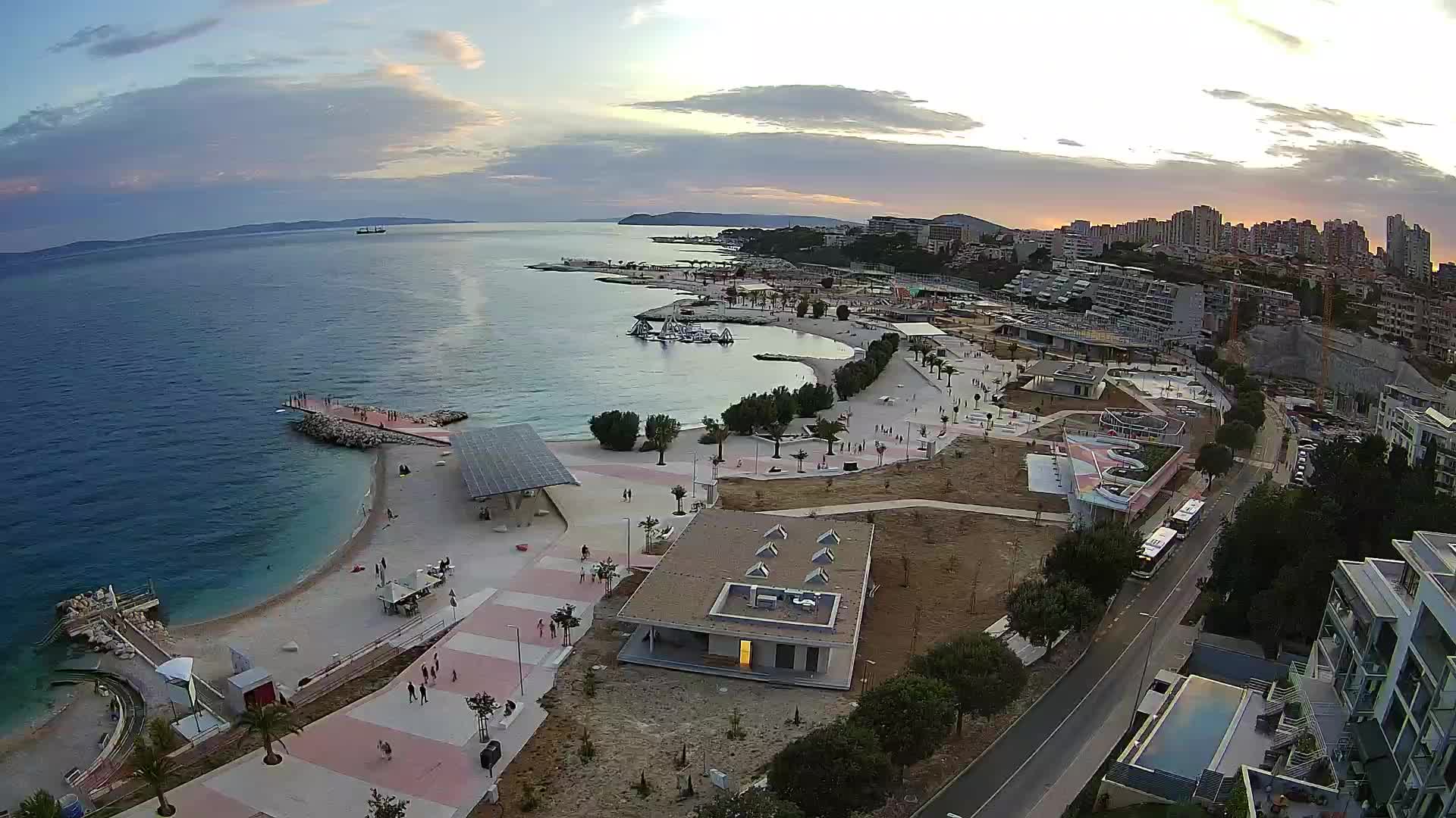 Split – Prenova platoja Žnjan