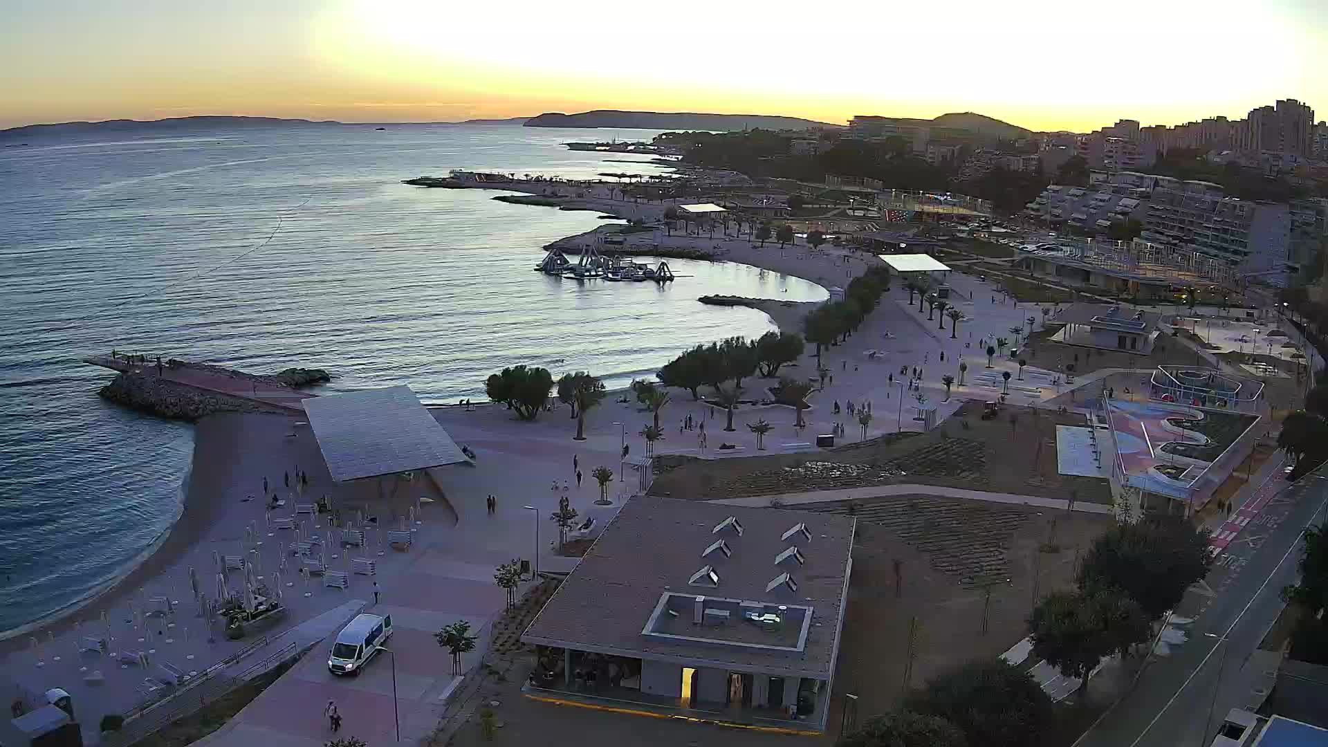 Split – Prenova platoja Žnjan