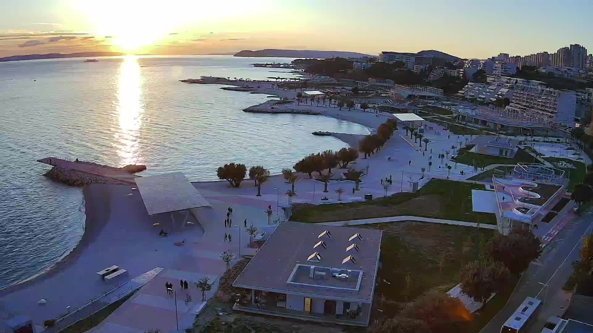 Split – Prenova platoja Žnjan