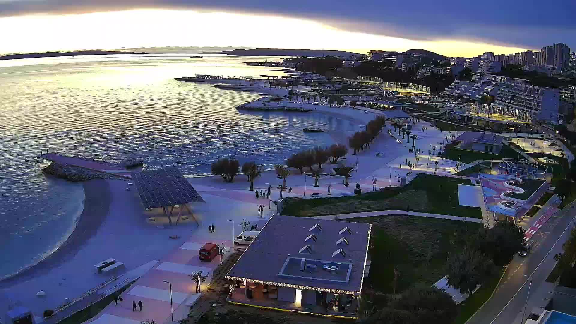 Split – Prenova platoja Žnjan