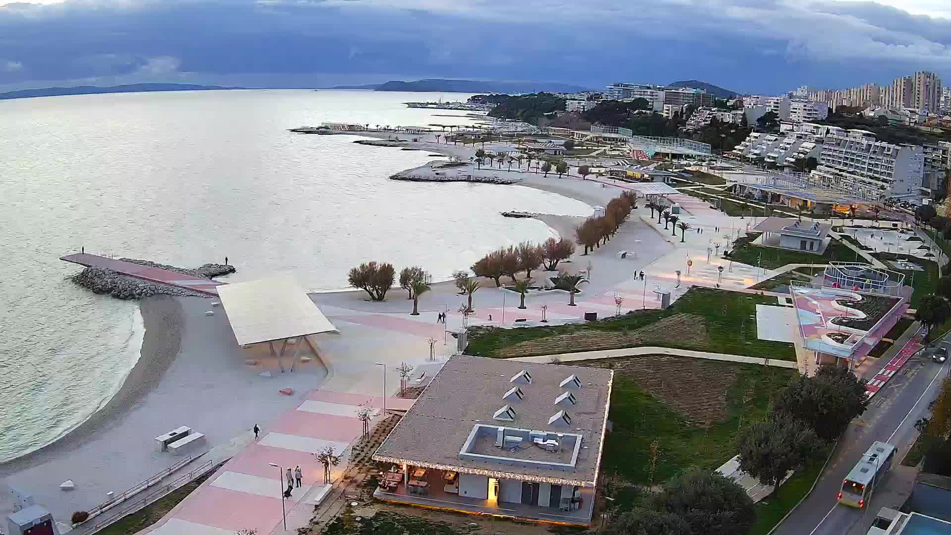 Split – Prenova platoja Žnjan