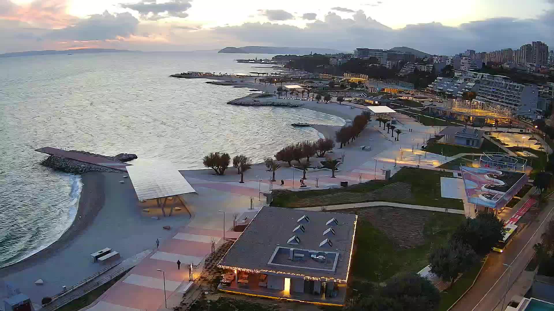 Split – Prenova platoja Žnjan