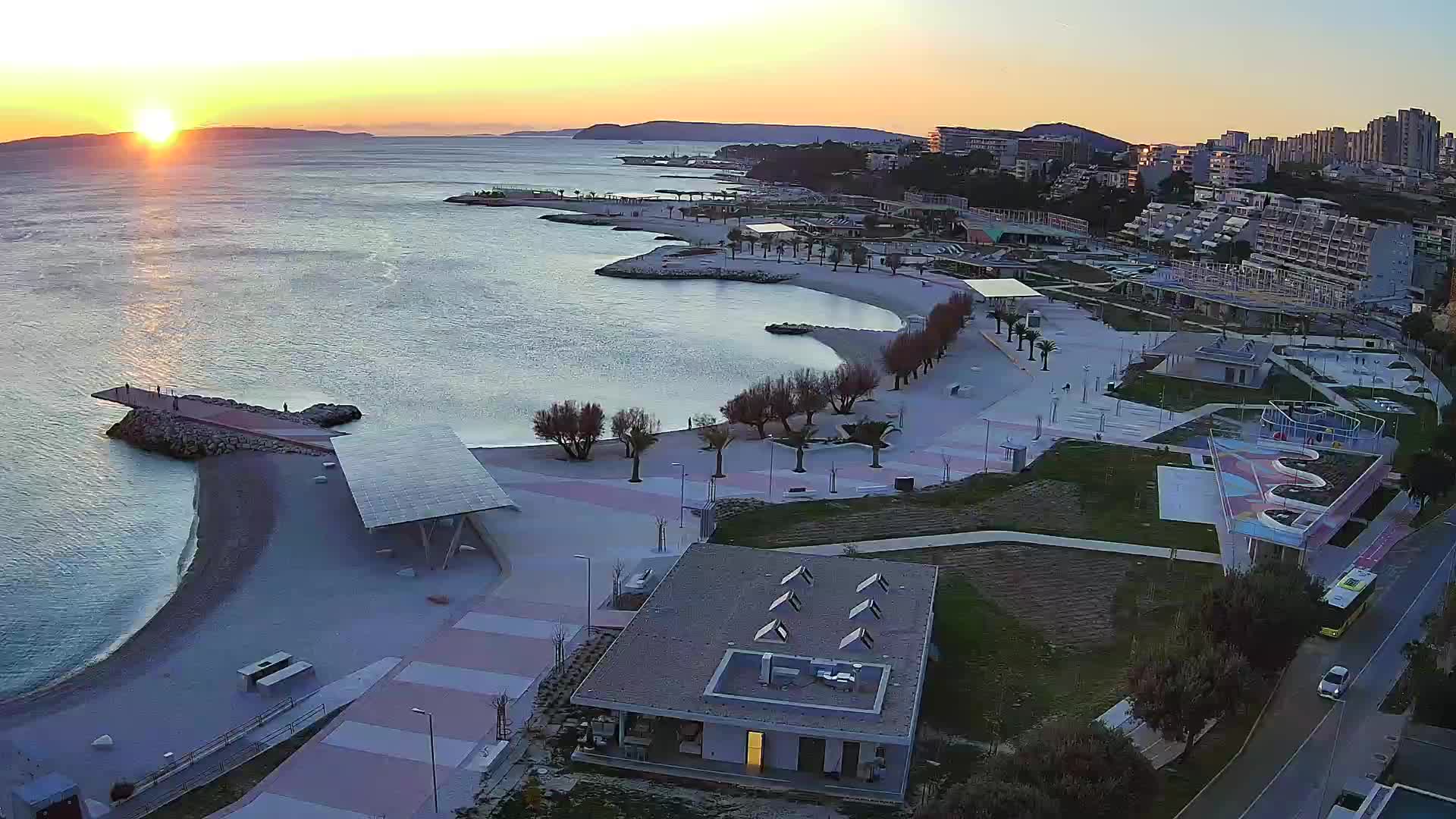 Split – Prenova platoja Žnjan