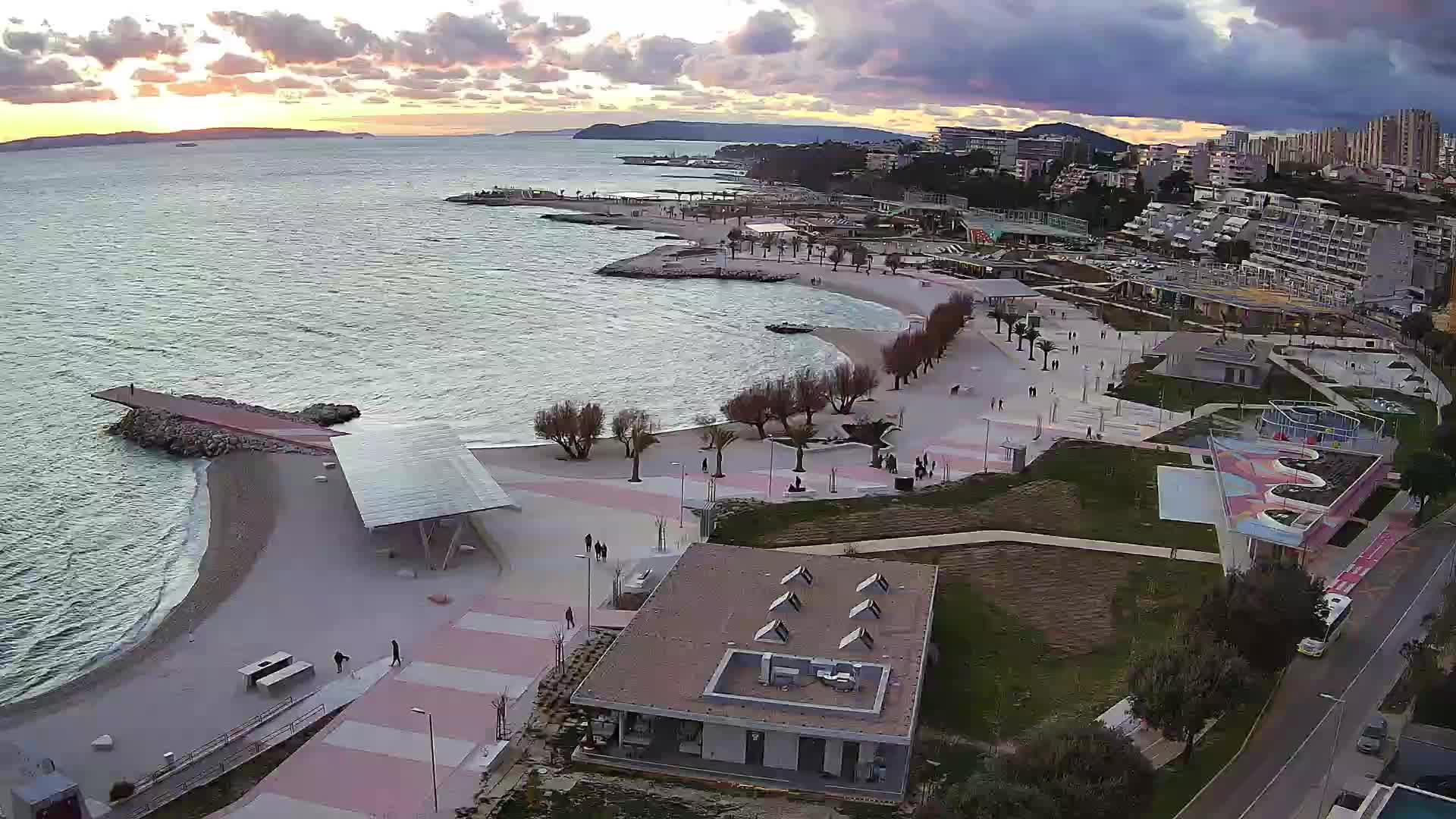 Split – Prenova platoja Žnjan