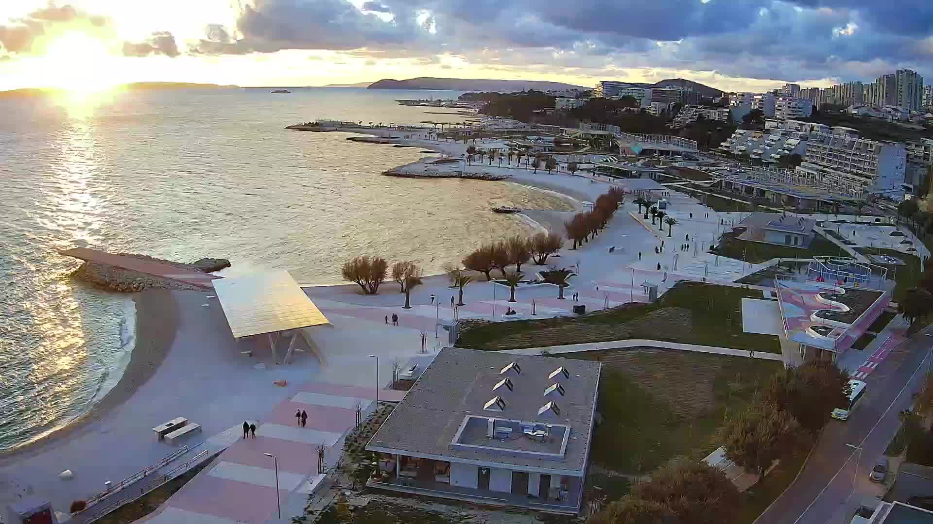 Split – Prenova platoja Žnjan