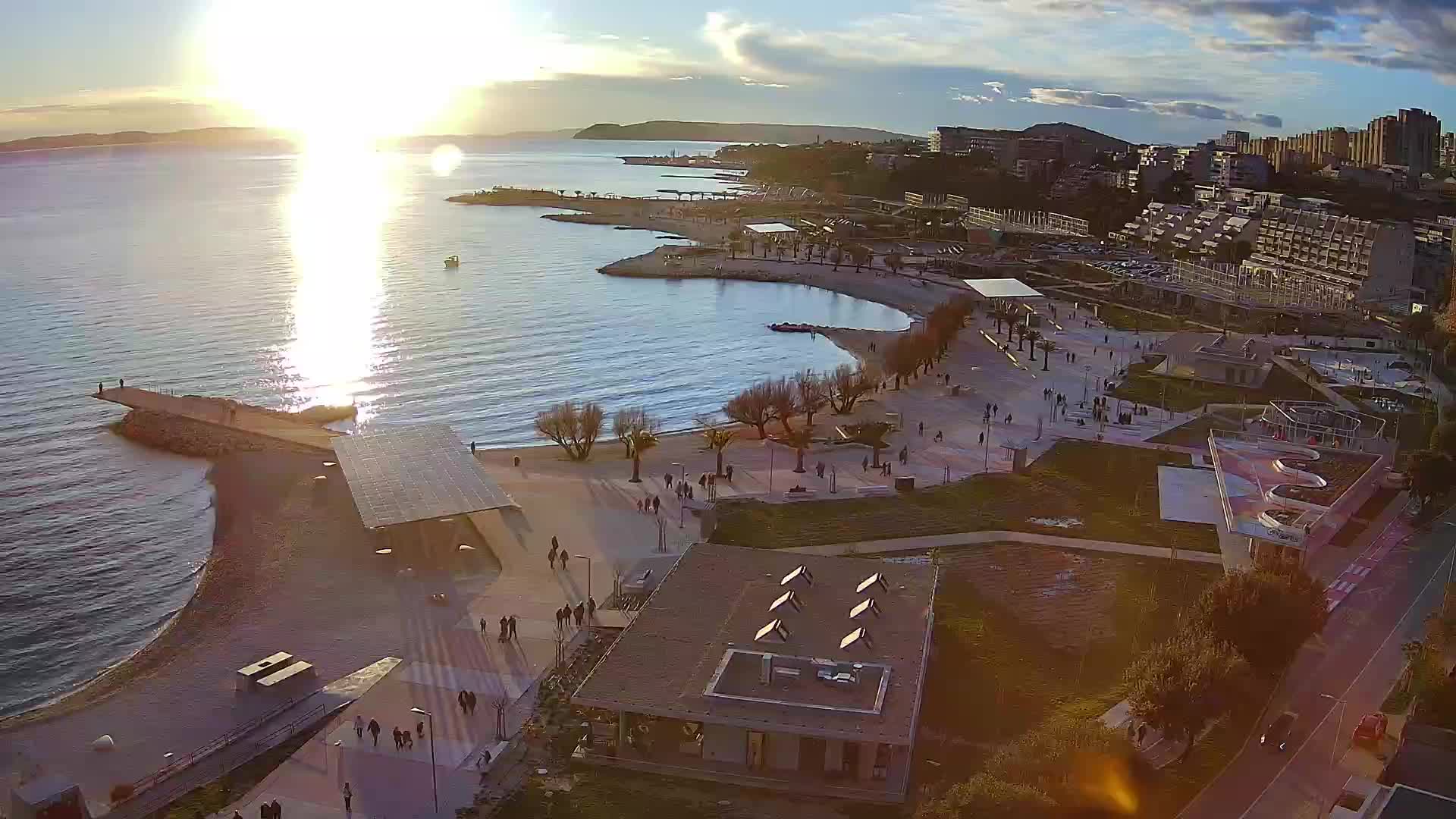 Split – Prenova platoja Žnjan