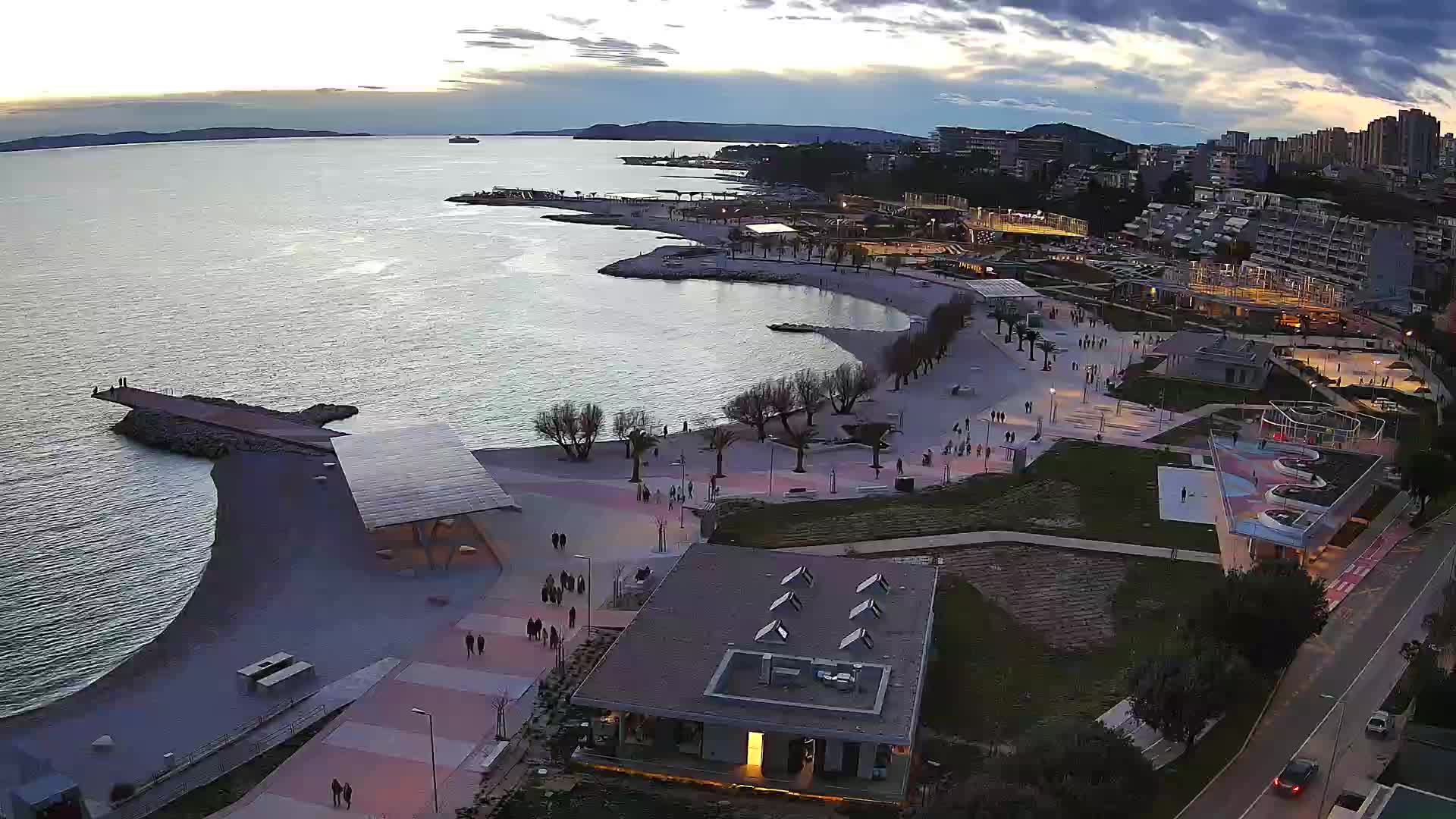 Split – Prenova platoja Žnjan