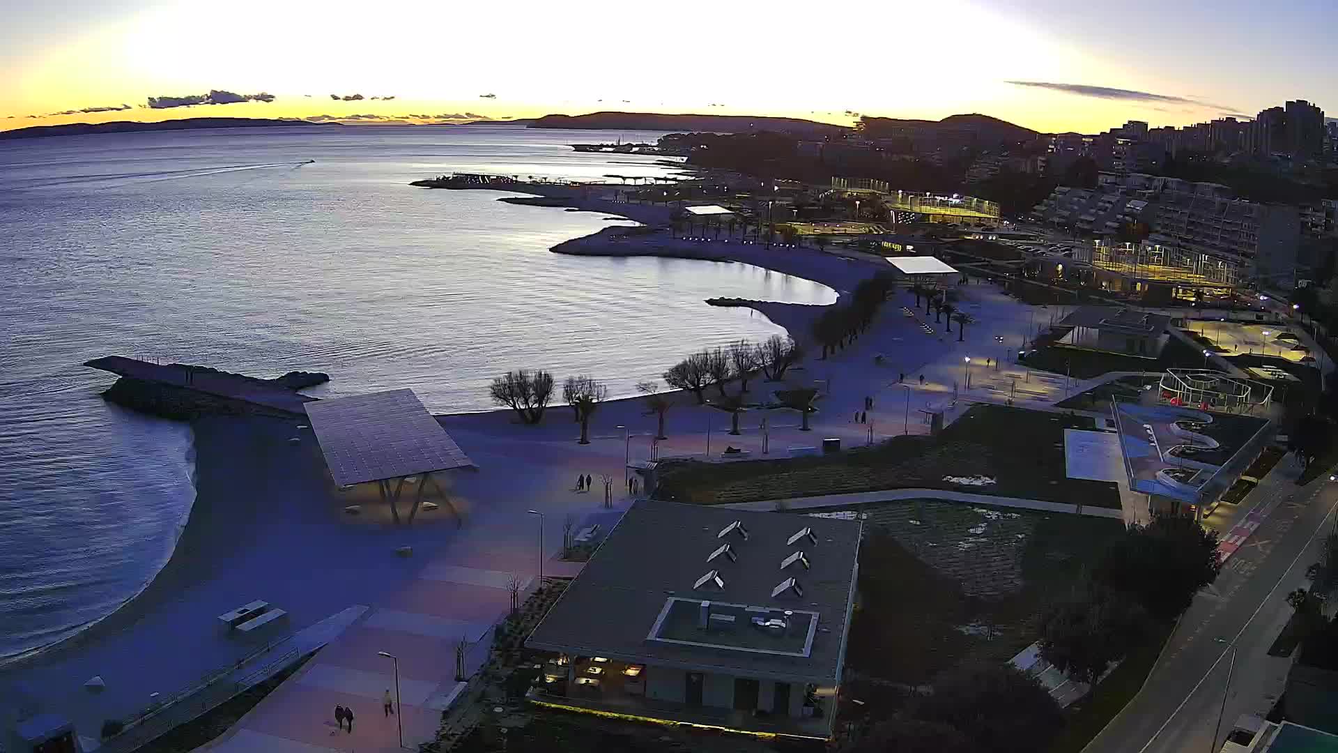 Split – Prenova platoja Žnjan