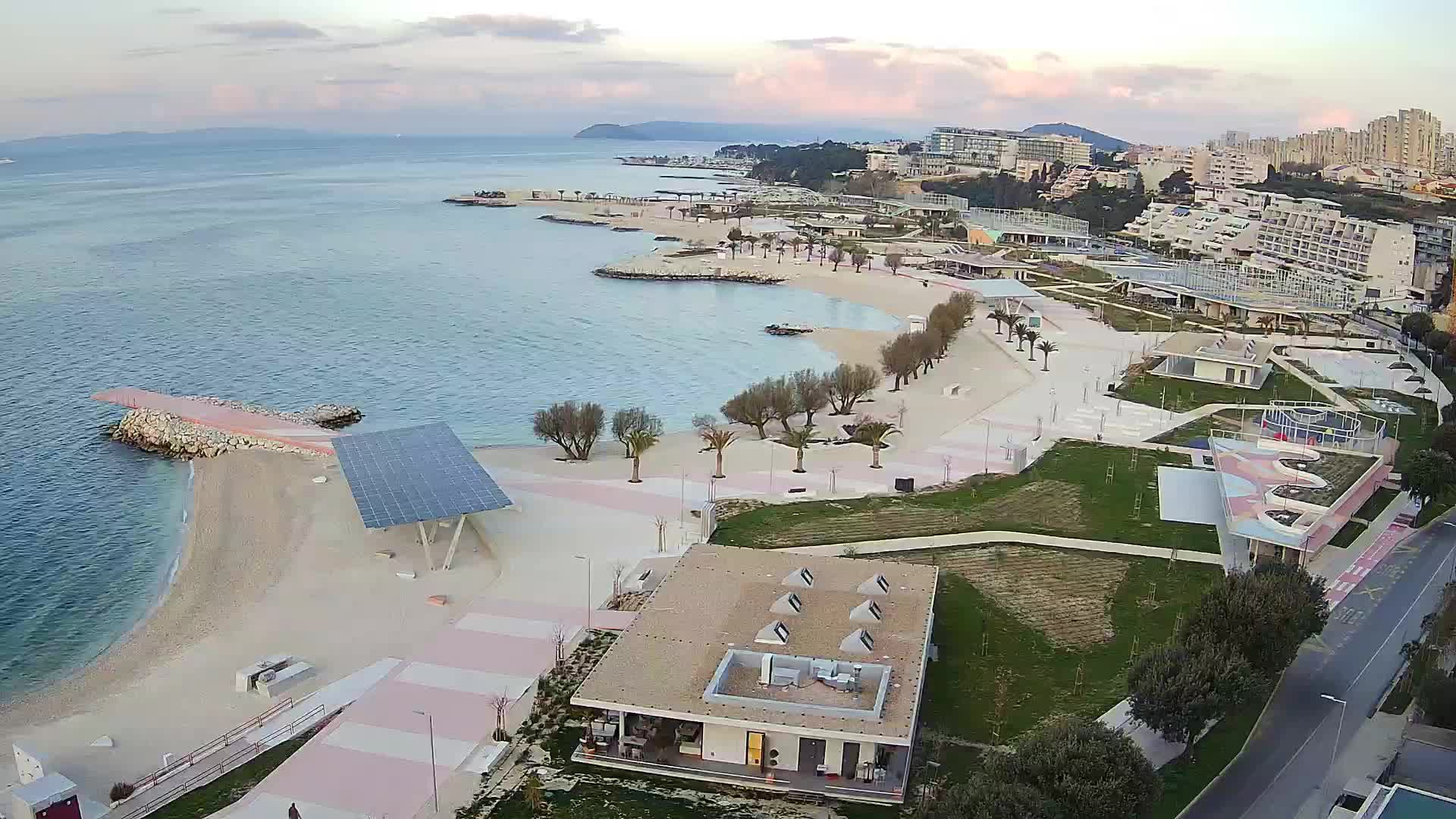 Split – Prenova platoja Žnjan