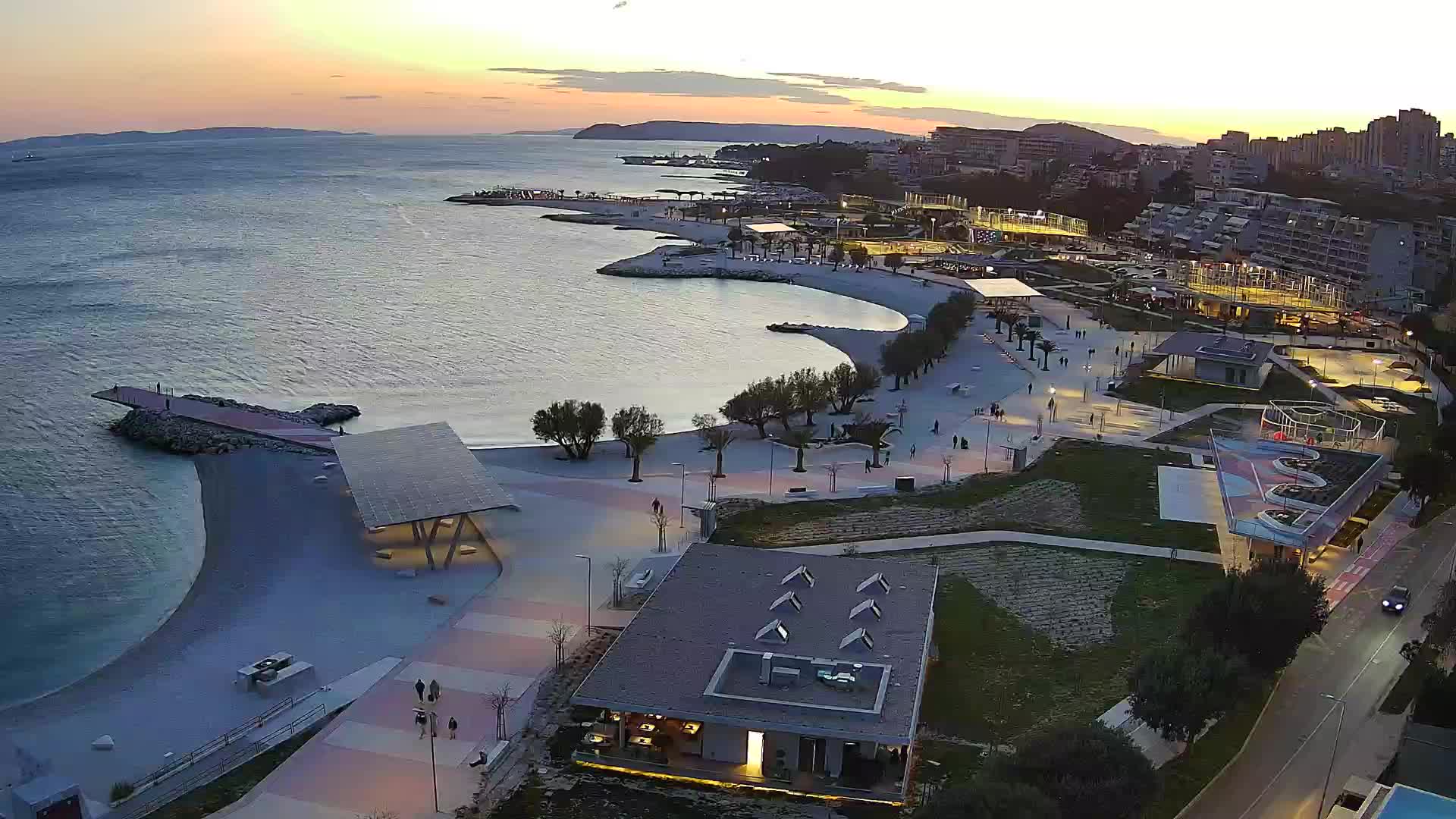 Split – Prenova platoja Žnjan