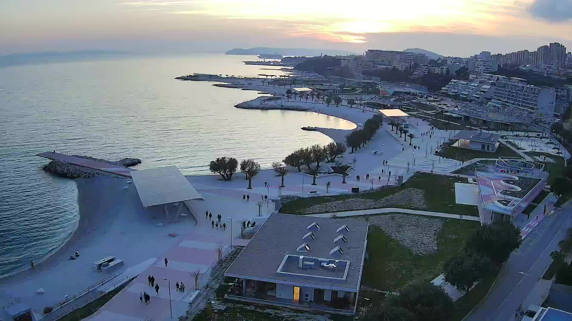 Split – Prenova platoja Žnjan