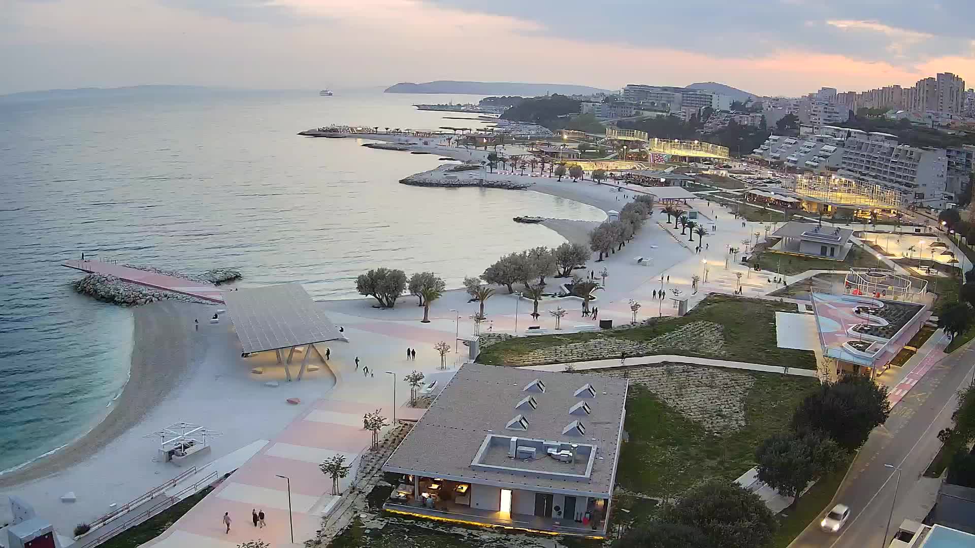 Split – Prenova platoja Žnjan