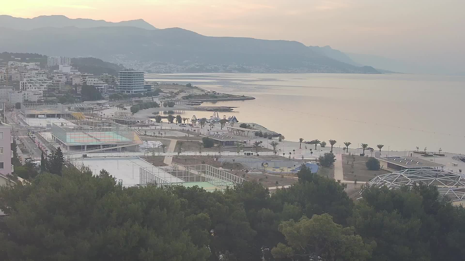 Plaža Žnjan in športni objekti – Split