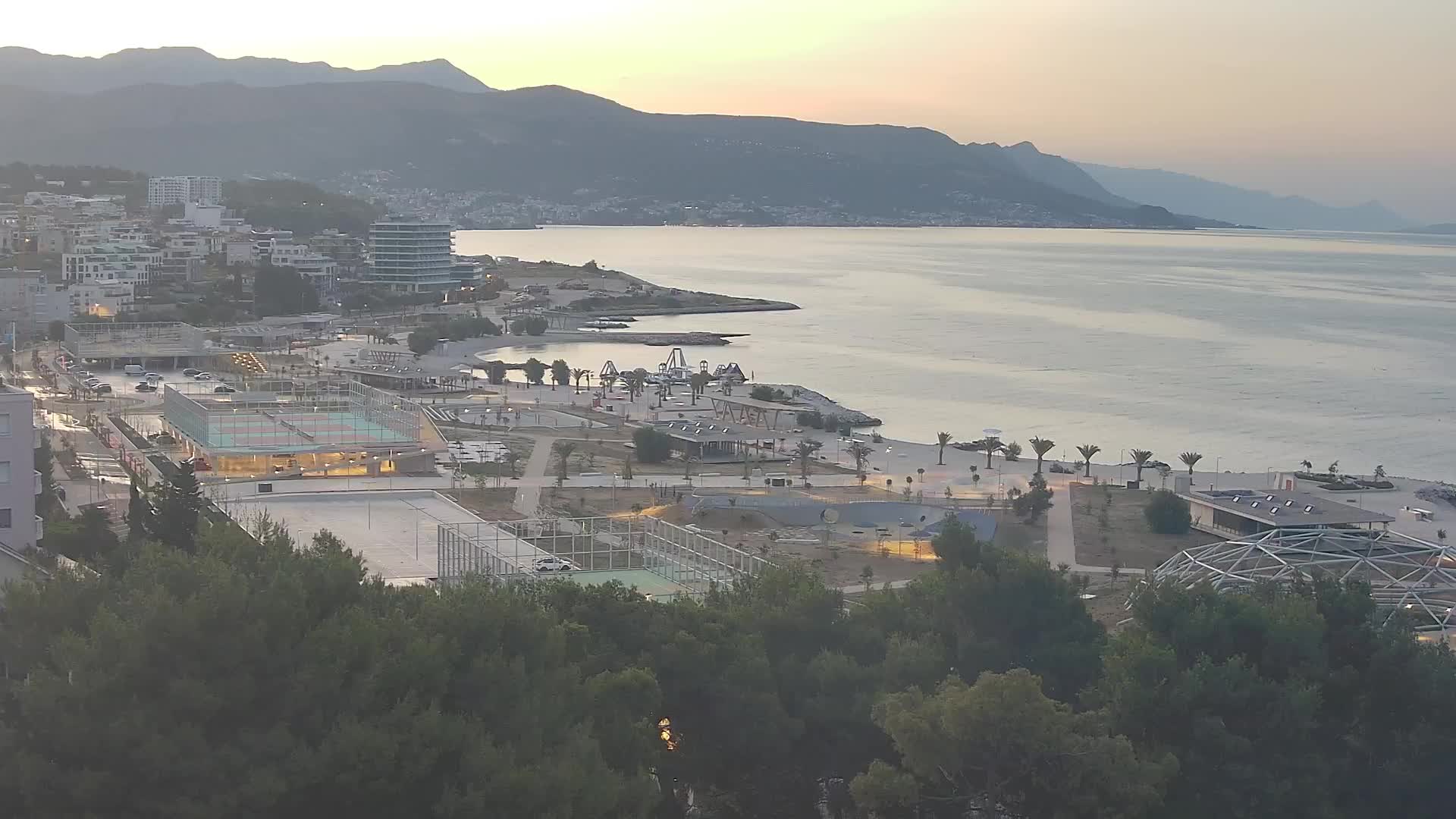Plaža Žnjan in športni objekti – Split