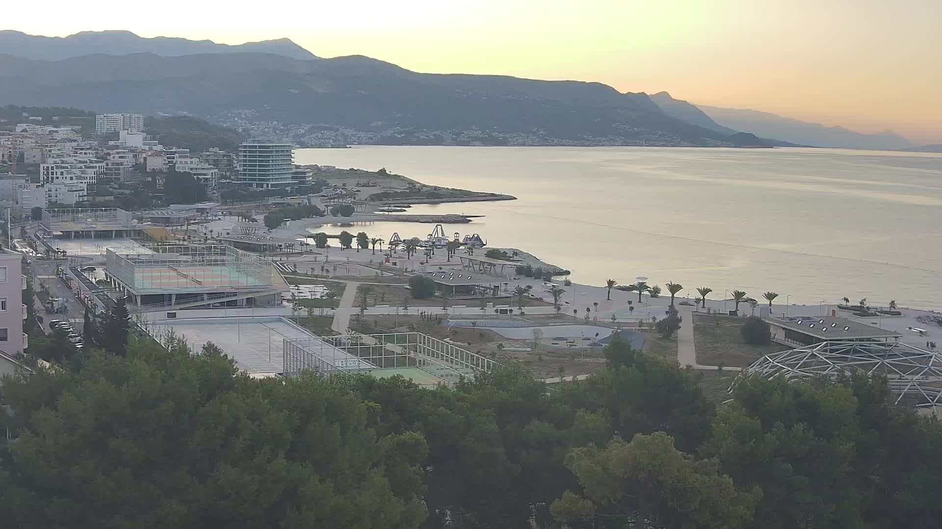 Plaža Žnjan in športni objekti – Split