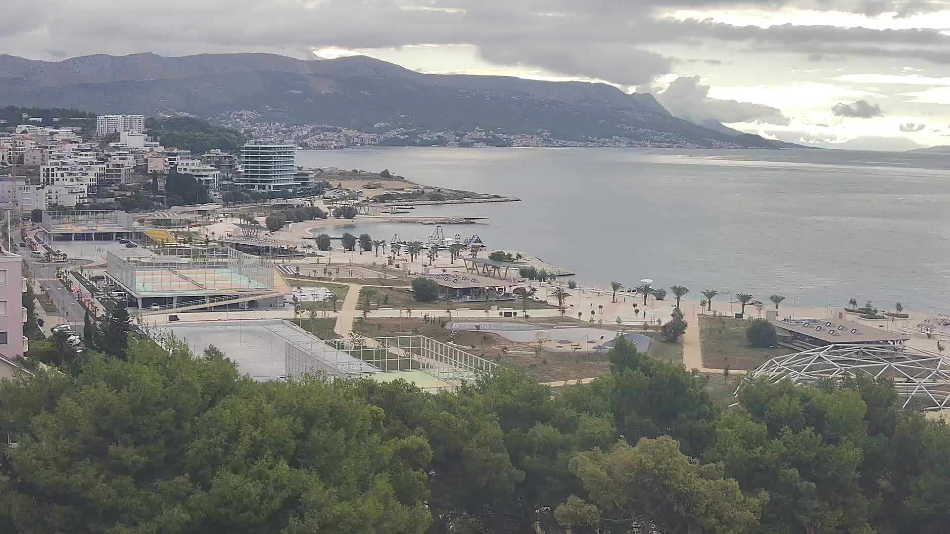 Playa Žnjan e instalaciones deportivas – Split